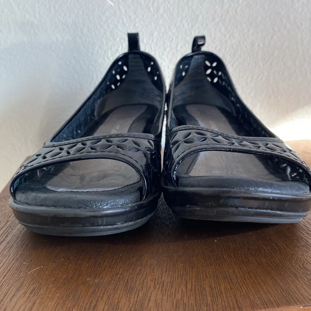 J-41 Adventure On Cosmos Leather Open Toed Black Cutout Shoes, Women’s 6.5M